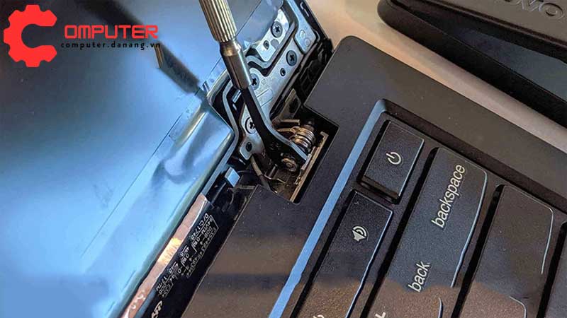 Dich-vu-sua-han-lai-ban-le-laptop-uy-tin-tai-da-nang-1