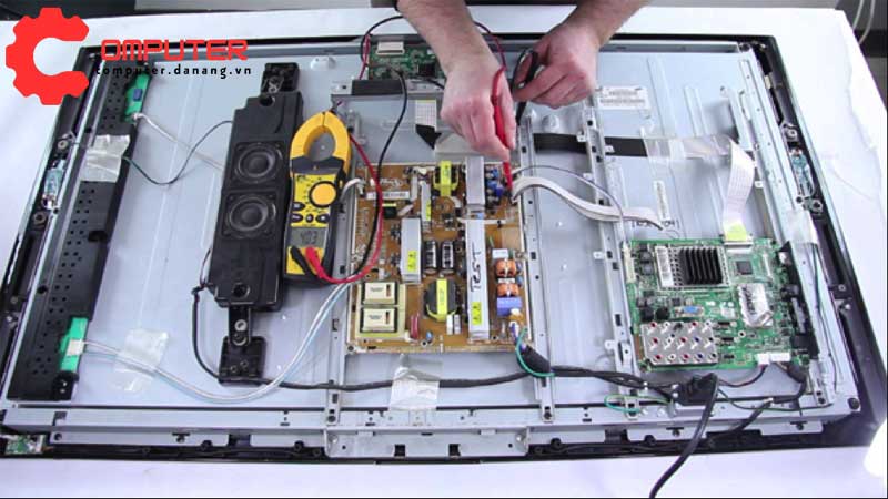 Dich-vu-sua-man-hinh-may-tinh-uy-tin-tai-da-nang-1